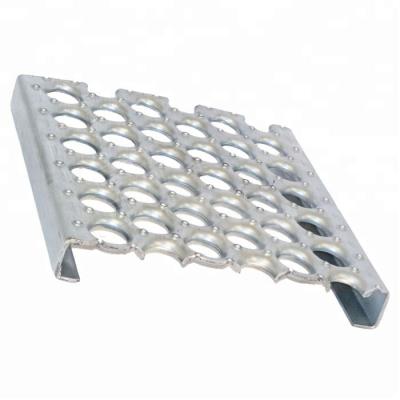 China Beautiful Aluminum Perforated Metal Sheet Perforation O Handle Safety Grip Strut Grid Flooring for sale