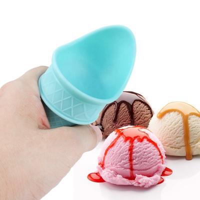 China 2-in-1 DIY Ice Cream Scoop and Cone Stocked Plastic Cups Holder for Kids for sale