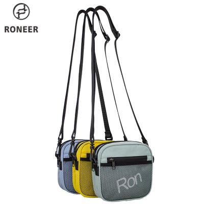 China Low MOQ Roneer Custom Made Lightweight Nylon Sports Messenger Crossbody Bag Men's Shoulder Bag Fashion Lightweight for sale