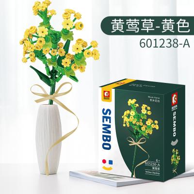 China Creative Toy Flower Bouquet Building Kit Rose Building Block Flowers Decoration Birthday Aniversary Home Gifts Building Set For Children for sale