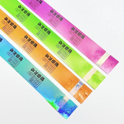 China Pulseras de papel personalizadas para eventos sintéticas en venta