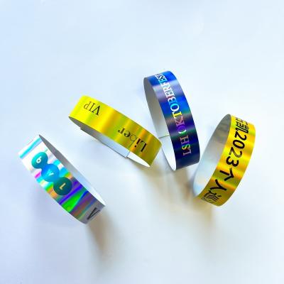 China Factory Wholesale Laser Glitter Wrist Strap Bands Event Concert Festival Neon Laser Logo Shiny Laser Paper Wristband en venta