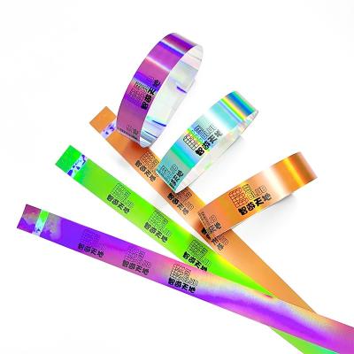 China Adjustable Neon Rainbow Laser Glitter Wristband for Unisex Event Concert Festival en venta