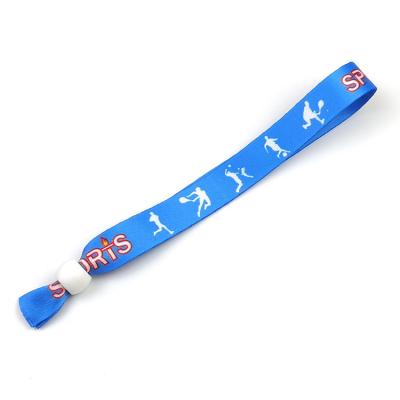 China Stof Geweven Stoffen Armbanden Custom Logo Gift Polyester Armband Voor Concert Promotie Evenementen Te koop