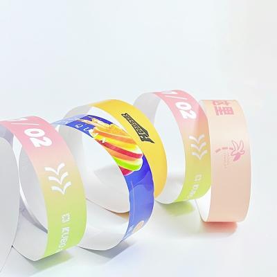 China Eventos numerados Tyvek pulseras de papel resistentes al agua duraderas para eventos reuniones de fiesta fácil y control de acceso en venta