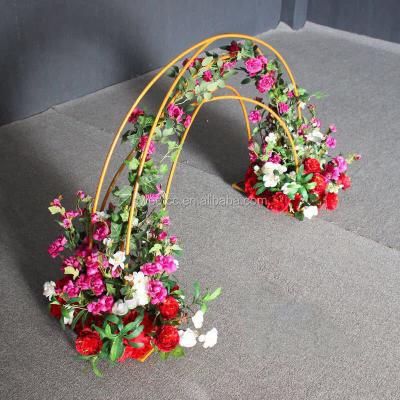 China Latest Wedding Decor Walkway Lightweight Wholesale Flower Stand For Wedding Stage Decoration for sale