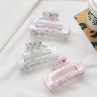 China Hot Selling Stats Hair Accessories Big Hair Accessories Temperament Decor Acrylic Cavity Hair Claw Clips for sale