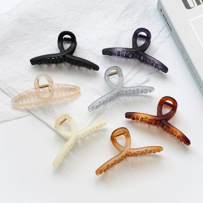 China Hair Scratching Fashion Vintage Shark Clip Large Pretty Exquisite Colorful Cross Grip Geometry Girl's Super Grip Hair Claw Clip For Women for sale