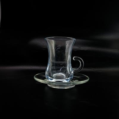 China Teetasse im arabischen Stil Glasmaterialien Kristall angepasste arabische Teetasse für Milch Tee Kaffee zu verkaufen