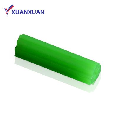 China High Quality Durable Plastic Wall Anchor Plastic With Green Plastic Wall Plug 8mm for sale