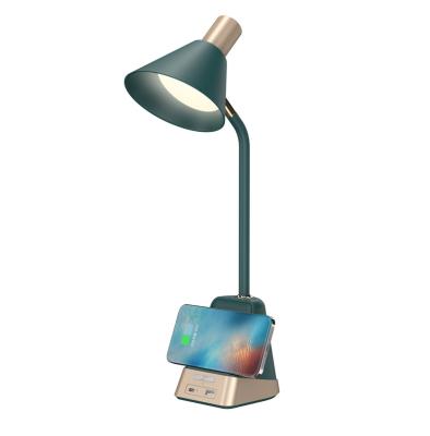 China 2022 Modern New Design Luxury Metal Desk Lamp with Wireless Charger and USB Port for sale