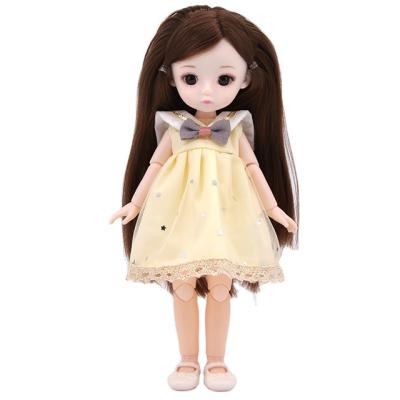 China 2021 Popular Mini Toy 24cm Fashion Doll Set Mini Jointed Toy Doll With Accessories Comb for sale