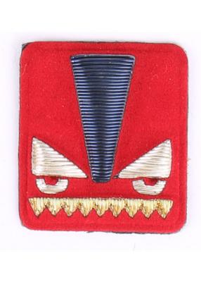 China Insignias bordadas escuela de la chaqueta del rectángulo, remiendos de encargo rojos de la chaqueta en venta