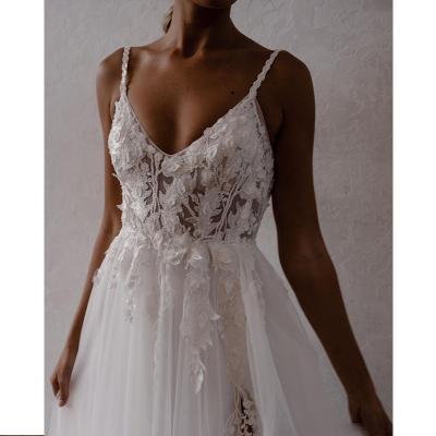 China Breathable Spaghetti Tie 3D V-Neck Lace Applique Slit Tulle Soft Bold Soft Summer A-Line Wedding Dress Bridal Gown for sale