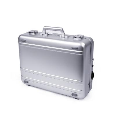 China Wholesale high quality low price space silver color meeting with lock professional aluminum briefcase for sale