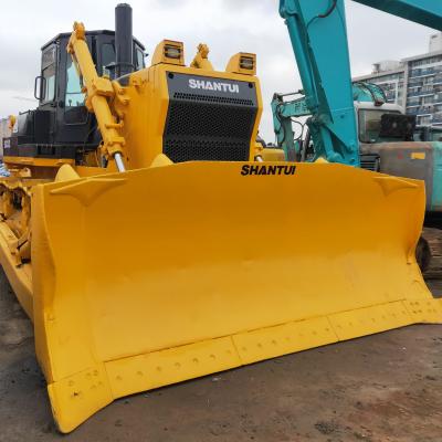 Chine 235kw Bulldozer utilisé Shantui SD32 équipement de fouille à vendre