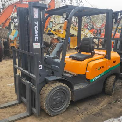 China 3T Used Warehouse Equipment Distributor Forklift TCM F30 for sale