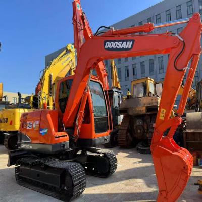 China Ein gebrauchtes Doosan DX75, ein kompaktes, vielseitiges Mini-Gebrauchsgraber. zu verkaufen