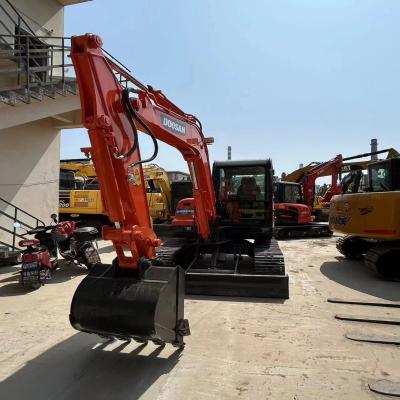 China Excavadora mini de 6 toneladas Doosan DX60 de segunda mano para trabajos a pequeña escala en venta