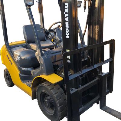 China Japan used komatsu FD 25 forklift on sale in Shanghai for sale