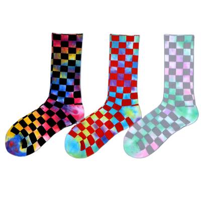 China Anti-Fault Dyed Tying Socks Medium Tube Men Twirling Street Breathable Socks Checked High Tube Couples Cotton Socks for sale