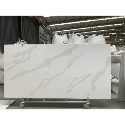 China Calacatta Slab Stone Modern Stylish Modern White Marble Faux Engineered Large Quartz Stone for sale