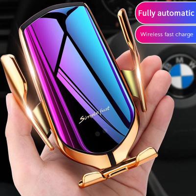 China Fast Smart Sensor Wireless Charger 10W Phone Holder R1 Auto Fixing Wireless Charger For I Phone 12 Android Car Wireless Charger for sale