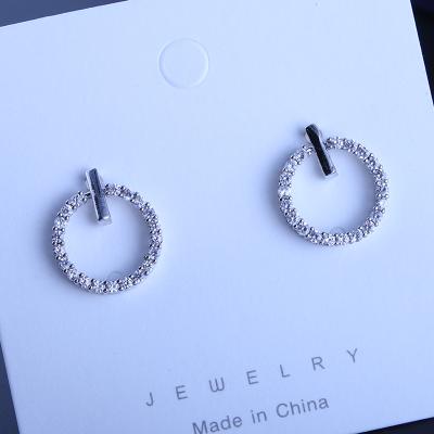 China Weiqi Amazone 925 Hot Silver Fashion Glitter Crystal Circle Clips Hair Letter Women And Girl High Quality Stud Earrings for sale