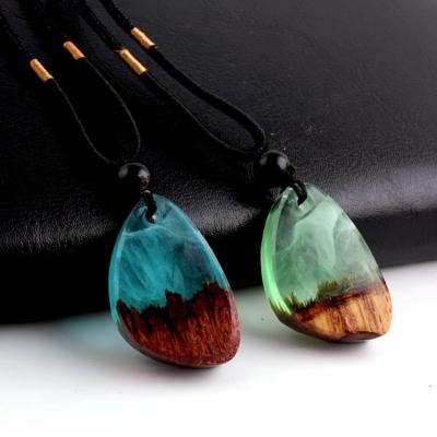 China Wholesale Resin Necklace New Solidification Time Manual Resin High-Grade Wood Sweater Pendant Chain Custom FN43 for sale