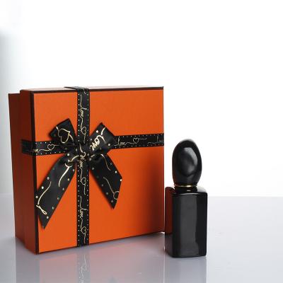 China Wholesale high quality fashion empty glass 50ml perfume bottle eco-friendly with gift box paper bag for sale