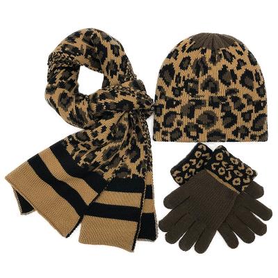 China Set/custom knitted set of JOINT skullcap scarf/jacquard leopard skullcap scarf for sale