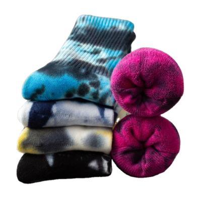 China Breathable Cotton Socks Colorful Tie Dye Men's Terry Socks Men's Casual Couple Socks for sale