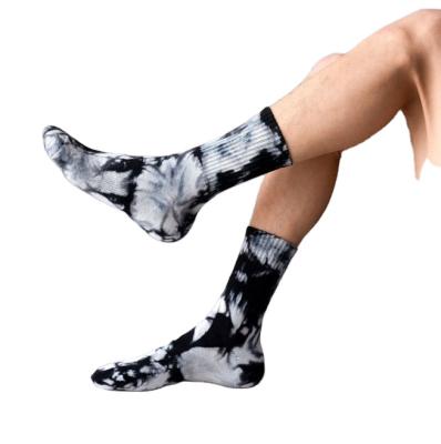 China Fashion Breathable Wholesale Cheap Long Link Dye Thick Socks For Men Women for sale