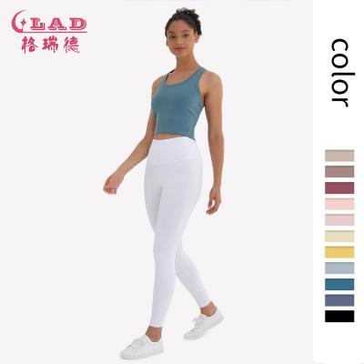 China Custom Soft Fitness Four Way Stretch Breathable Scrunched Butt Running Yoga Woman Wear Yoga Hot Pants for sale