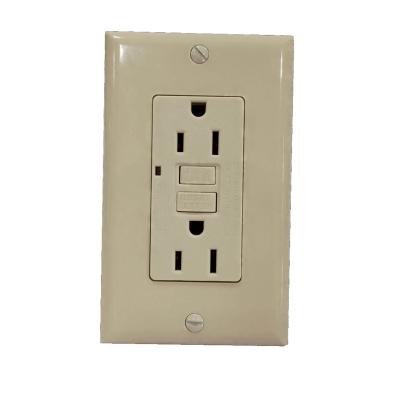 China 15Amp 125V Commercial American GFCI Electrical Outlet With Led Indicator for sale