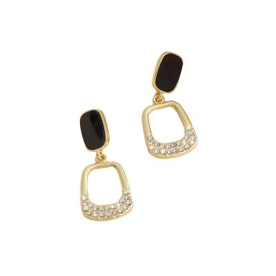 China Nickel-Free Lead-Free DL1A47 Fashionable geometric earrings high-end sense earrings square European and American earrings light luxury and exquisite for sale