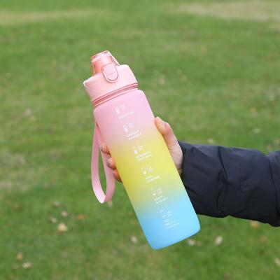 China Rainbow Cup Gradient Sliver Sustainable Viable 1000ml Rope Sports Water Cup Large Capacity Plastic Cups for sale