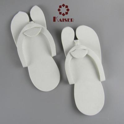 China Hotel Slippers LFS-60043 Disposable Foam Pedicure Slipper Flip Flop for sale