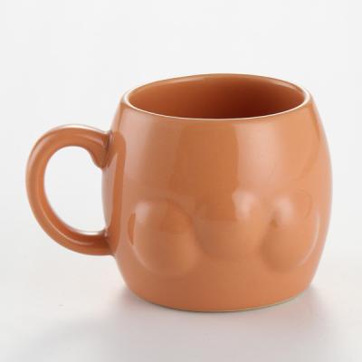 China Sustainable Wholesale Cute Face Brown Coffee in180ml Ceramic Tea Mug Manufacturers for sale