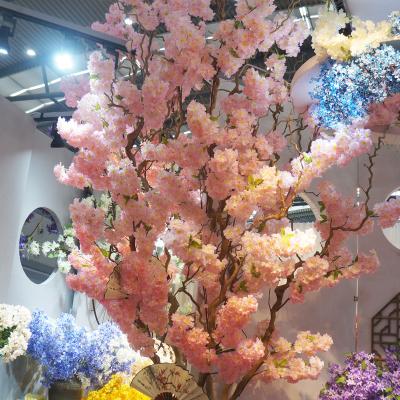 China Modern Customized Wedding Artificial Cherry Blossom Tree Branches Outdoor Indoor Silk Trees Fabric Decor Flowers Pink for sale