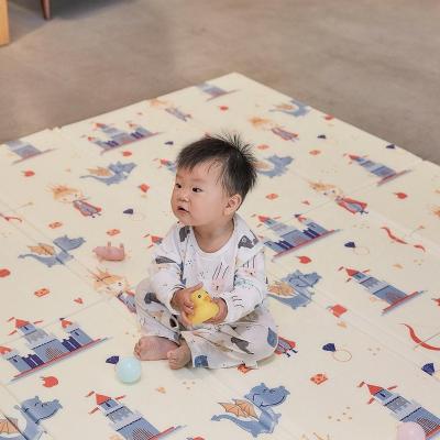 China Ningbo high quality kids friends portable eco-friendly folding xpe baby play mat for sale