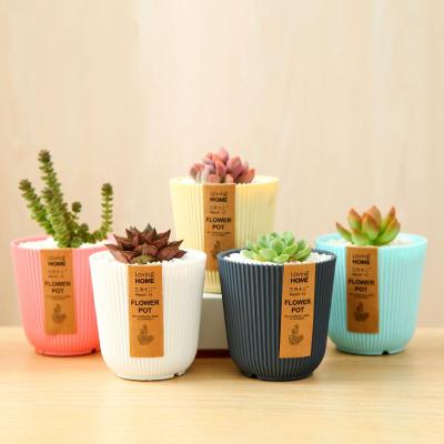 China Modern Plastic Planter Pots Modern Decorative Gardening Pot for sale