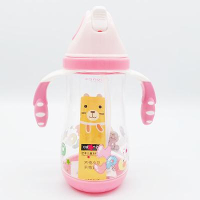 China Fashion Minimalist Hot Selling Plastic Child Water Bottle Kids Milk Drinking Bottle With Silicone Straw And Handgrip for sale