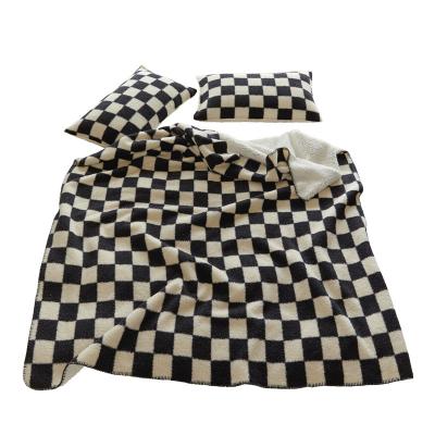 China B22050 Chessboard Customized High Quality Wearable Teddy Bear Mink Sofa 2 Ply Blankets for sale