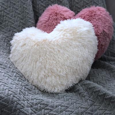 China D20625 PV Anti-static Heart Shaped Long Hair Luxury Decorative Home Cushion Beautiful for sale