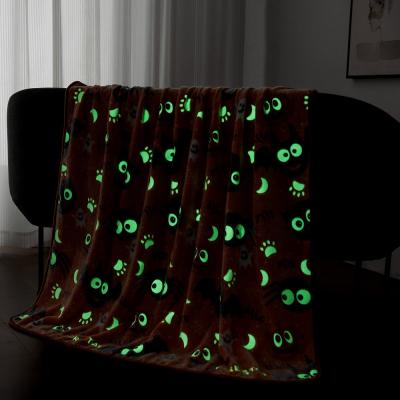 China Disposable Glow in the Dark Flannel Blanket with Custom Logo for sale