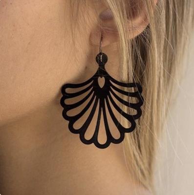 China CLASSIC Shell Shape Hollow Laser Cut Oversized Oversized Earrings For Girl for sale