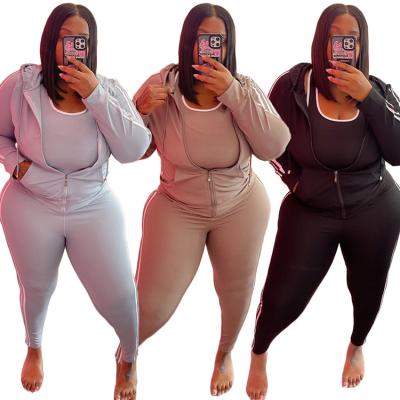 China YM226 Sustainable Two Piece Woman Jogger Set Gym Clothing Sets Women Plus Size Activewear for sale