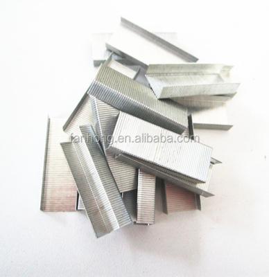 China Metal Desktop Staples 24/6 , Silver Color Galvanized 24/6 Staples for sale