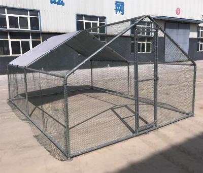 China 4m x 3m x 2m Sustainable Metal Large Windproof Walk In Chicken Cage Run for sale